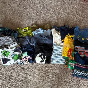 Assorted 19 piece boy’s clothing bundle